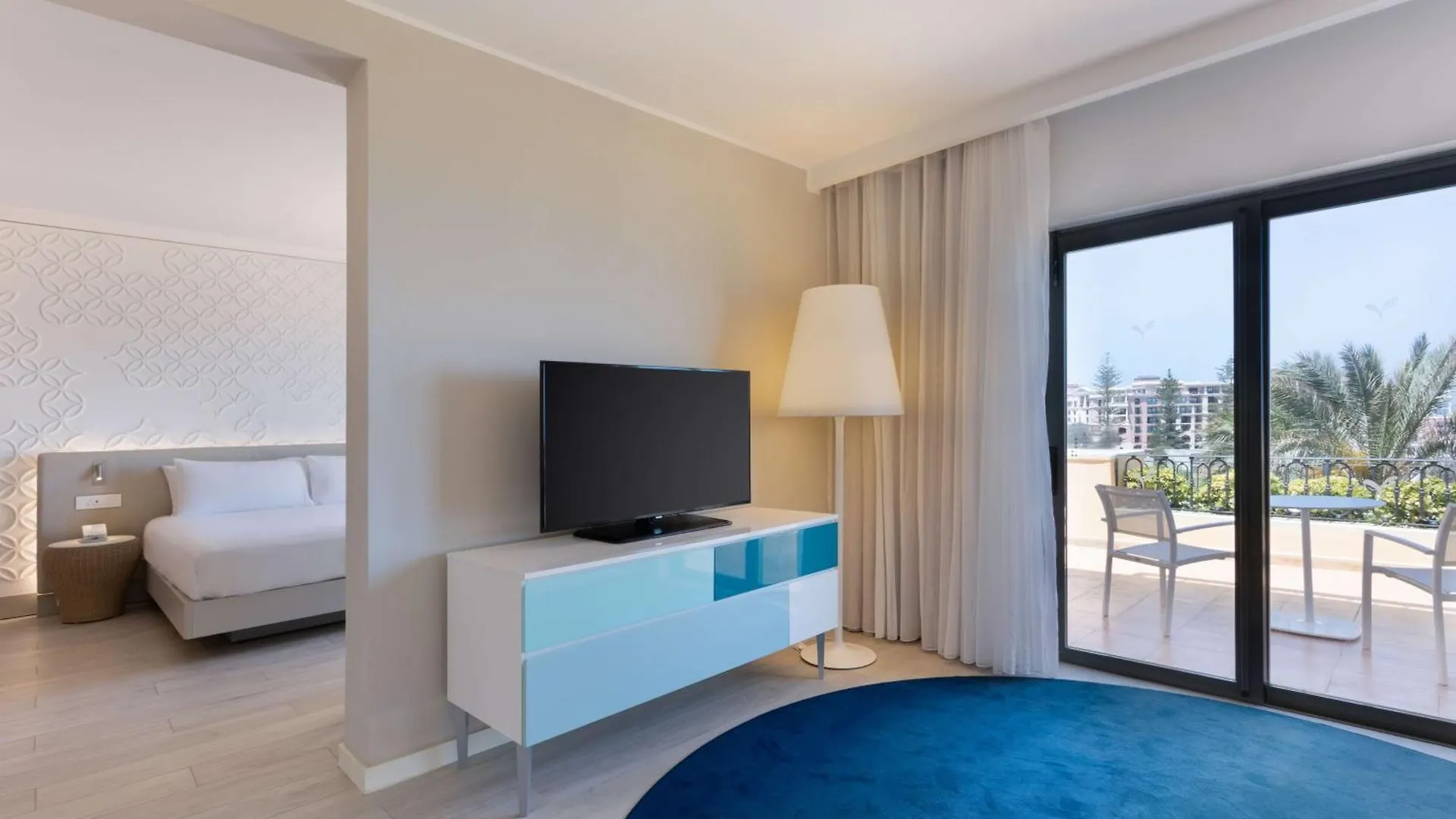 Hilton Malta Hotel Saint Julian's 5*,