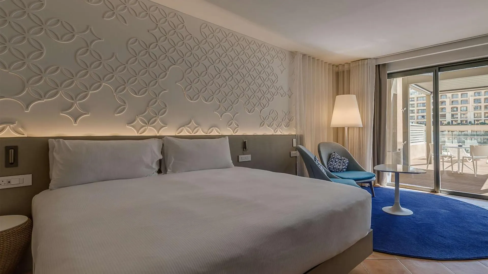 Hilton Malta Hotel Saint Julian's 5*,