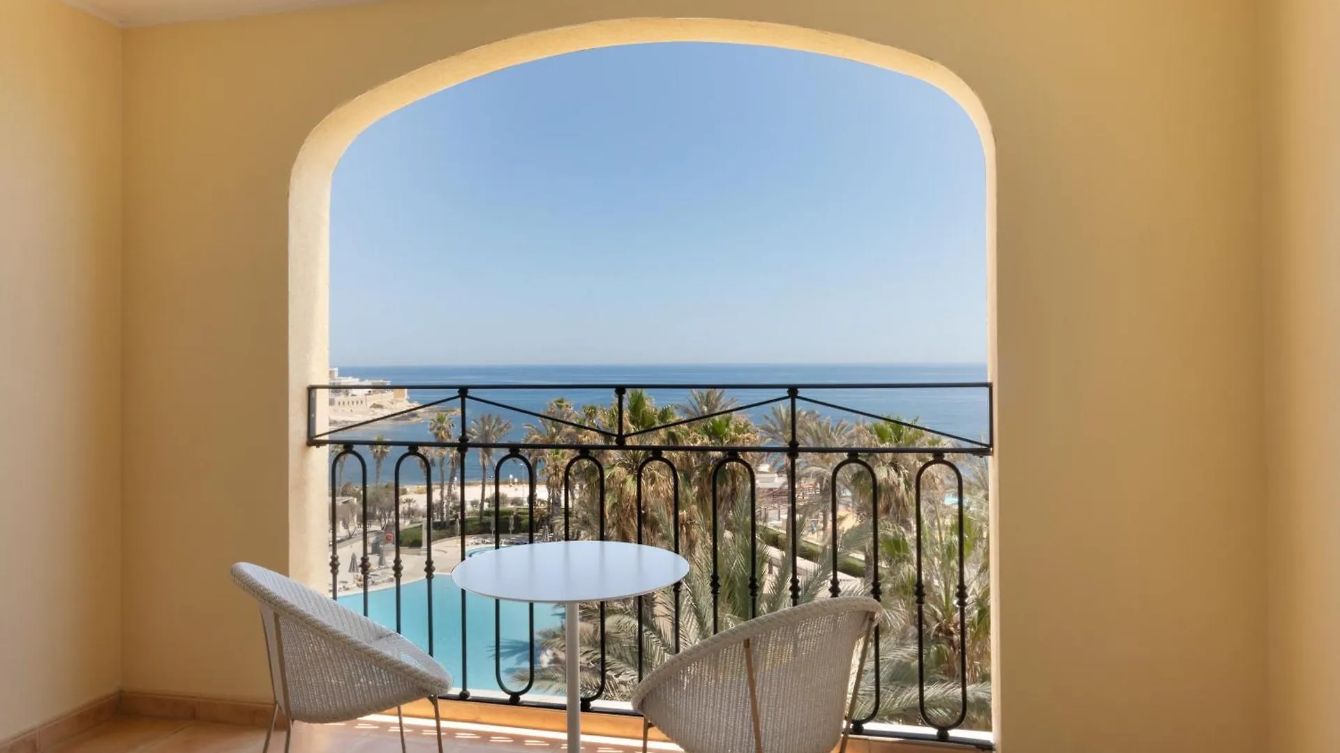 Hilton Malta Hotel Saint Julian's 5*,  Malta