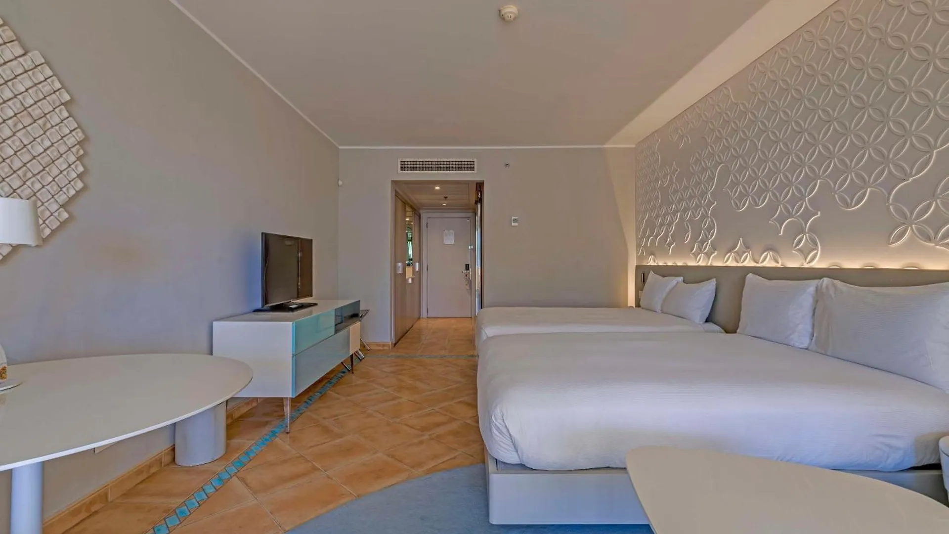 Hotel Hilton Malta Saint Julian's 5*,  Malta